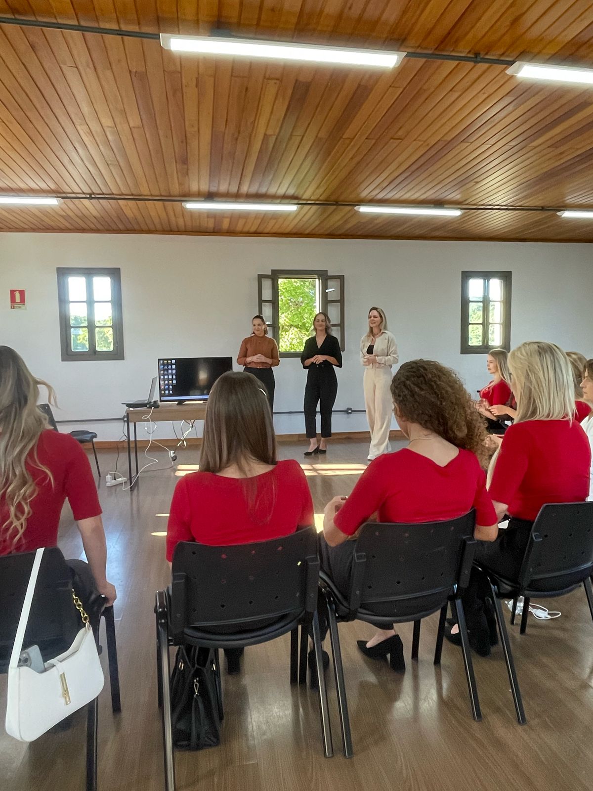 Candidatas a Soberanas da Festa do Moranguinho tem preparação emocional e de comunicação