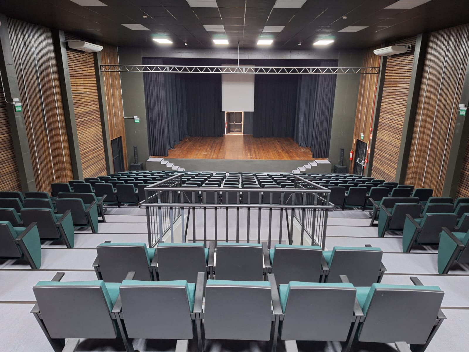 Cidade das Artes volta a ter o seu principal teatro