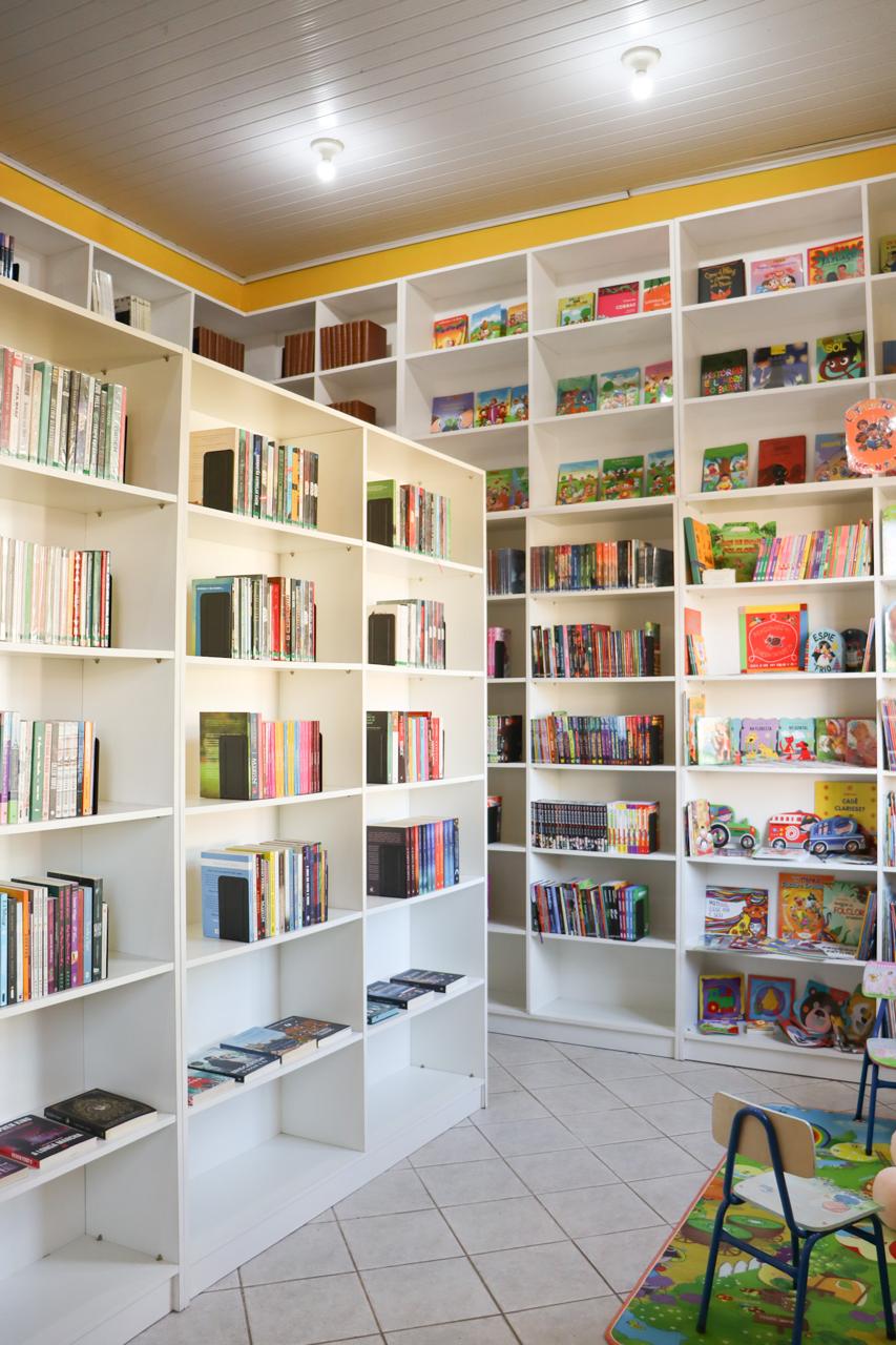São Sebastião do Caí reinaugura a biblioteca municipal em novo espaço