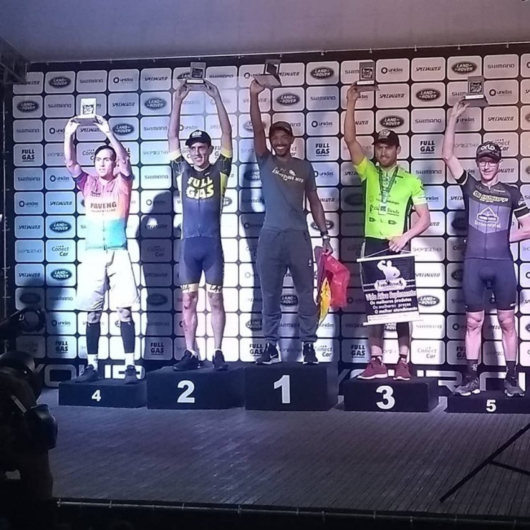 No pódio em Botucatu/SP: 5º lugar na categoria Master A1 (Foto: Arquivo pessoal)