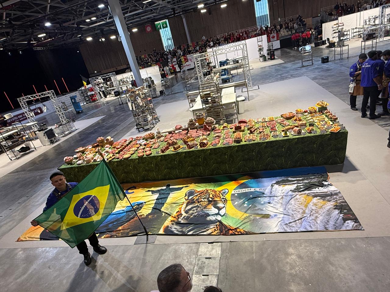Rodrigo Hermann levou a paixão pelo corte de carnes à Copa do Mundo de Açougueiros em Paris