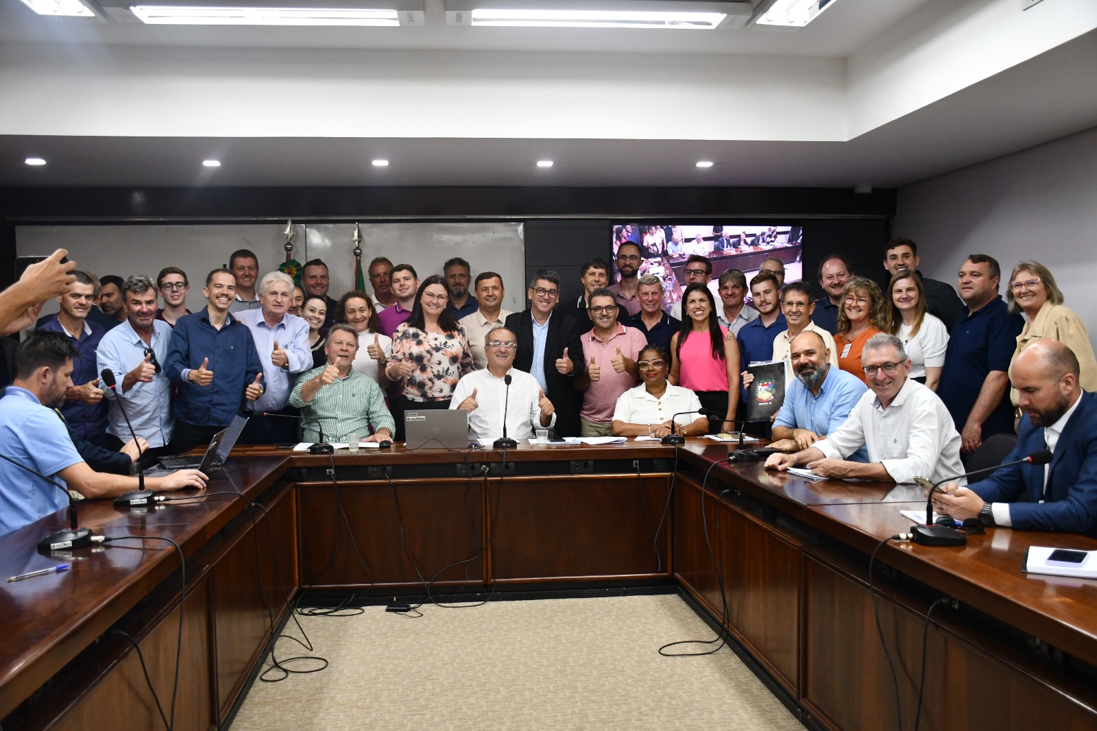 Bancada Gaúcha recebe proposta de investimento na Transcitrus