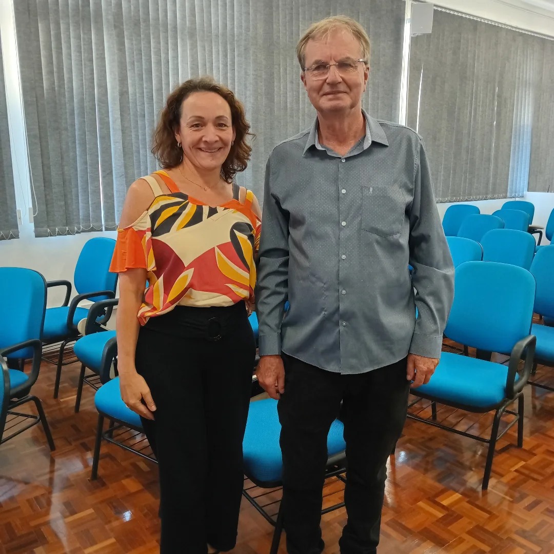 Juliane Bender é a primeira prefeita a presidir a Amvarc