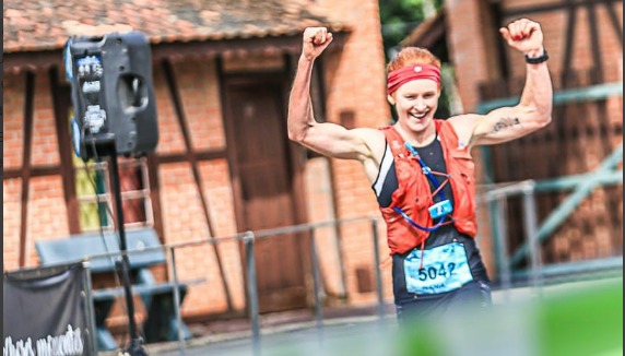 Ivania Rambo é campeã da Jaraguá Sky Marathon