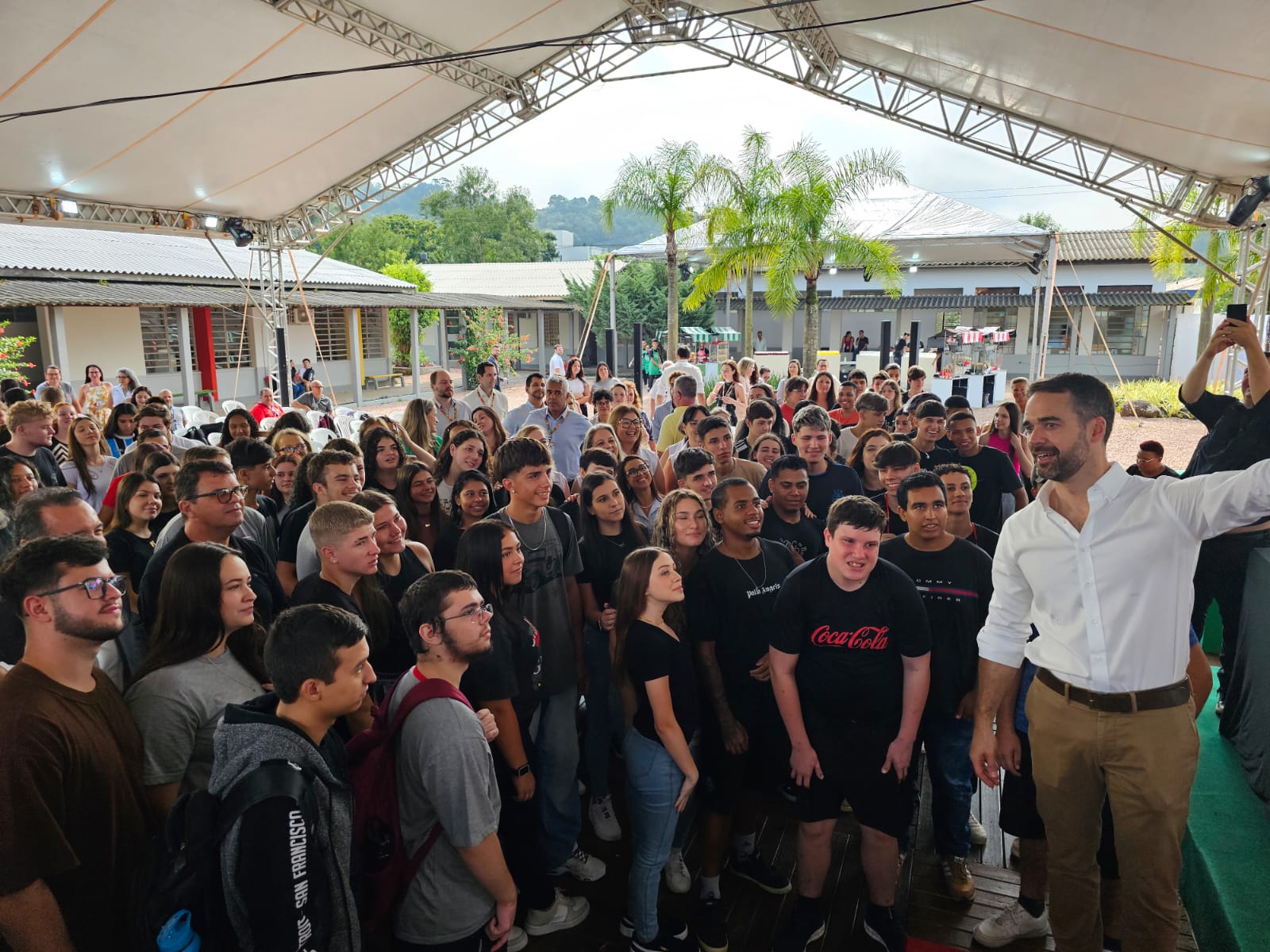 Governador assina mais R$ 3,3 milhões para a recuperação do Instituto Paulo Freire