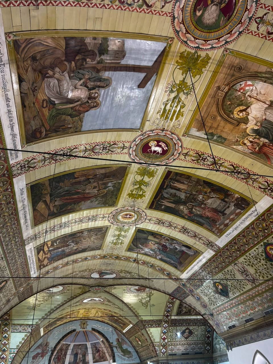Após restauração, 14 telas de 1911 voltam à Igreja Matriz de Bom Princípio