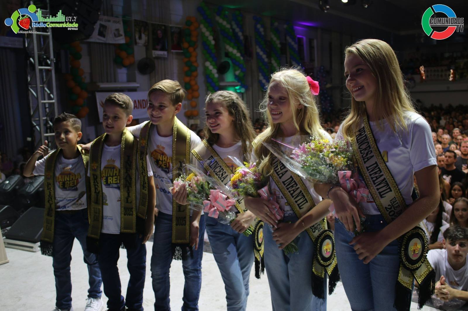 Final da Rainha e Rei Estudantil teve 130 candidatos e 4 mil pessoas