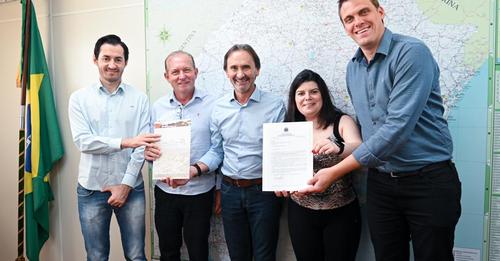 PREFEITO MUNICIPAL VAI A PORTO ALEGRE