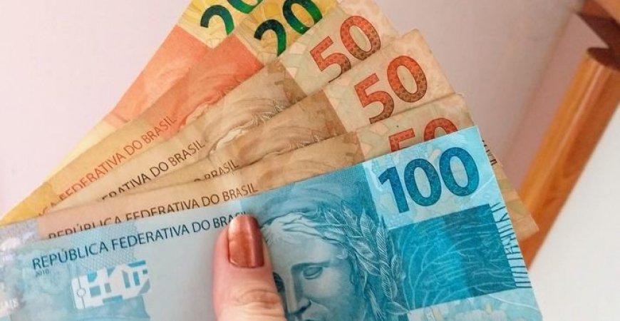 Aposentados recebem segunda parcela do 13º a partir de semana que vem