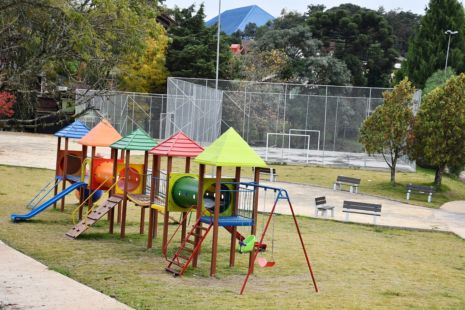 Praça Maria Hertel terá inauguração e brinquedos infláveis neste domingo