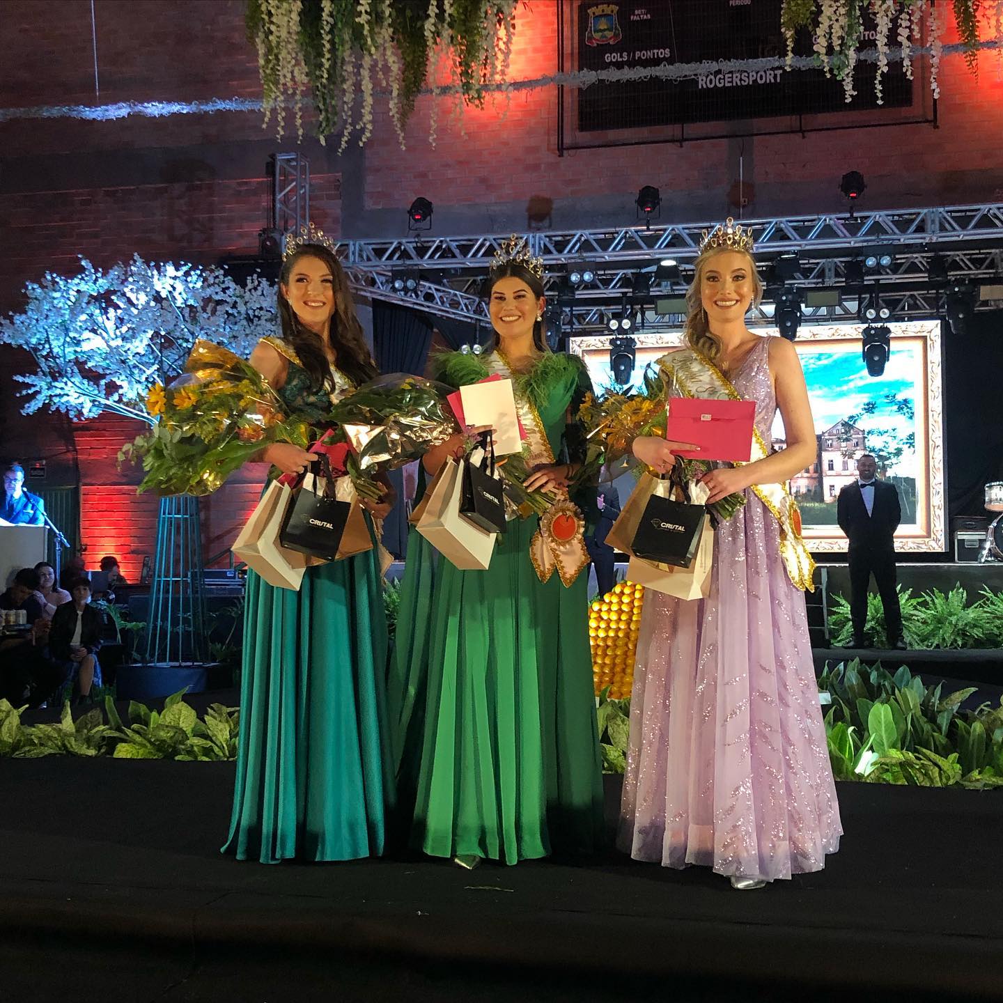 Abertas inscrições para Rainha da 9ª Citrusflor Estão abertas as inscrições para as candidatas ao concurso que vai escolher as soberanas da 9ª Citrusflor de Pareci Novo. A inscrição deve ser feita de 