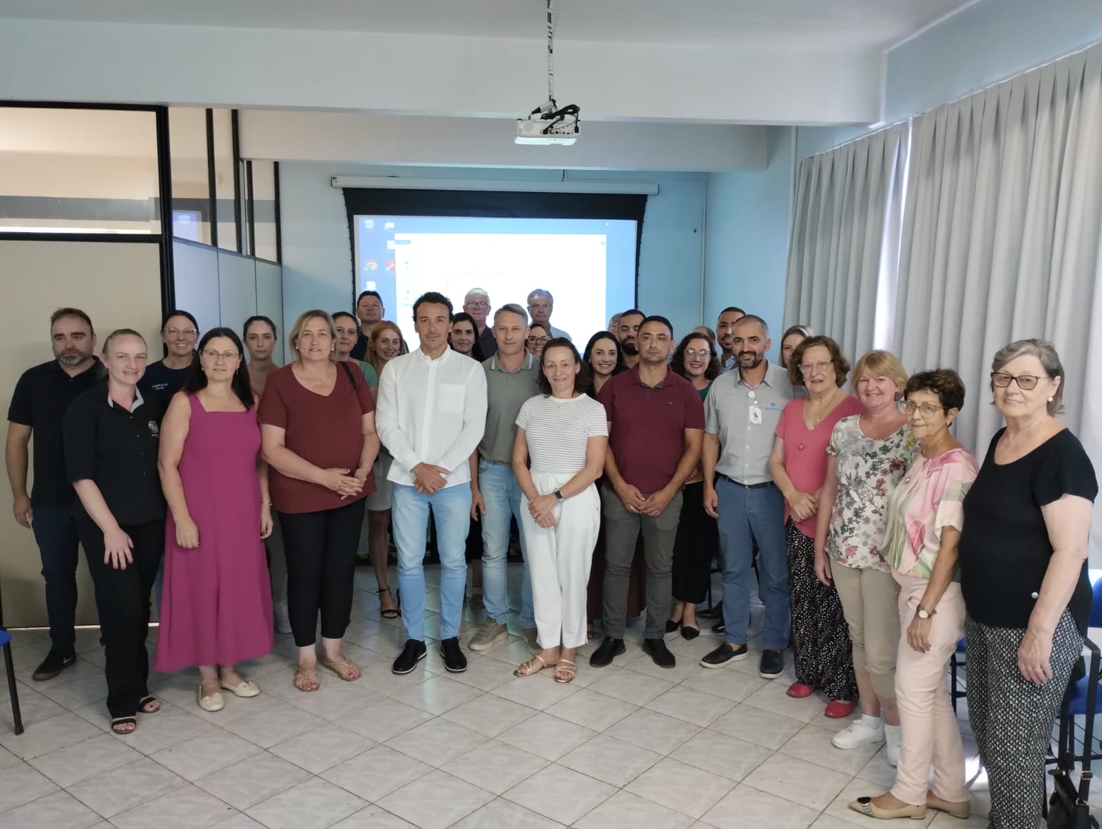 Prefeitos se unem para buscar mais recursos ao HM Regional