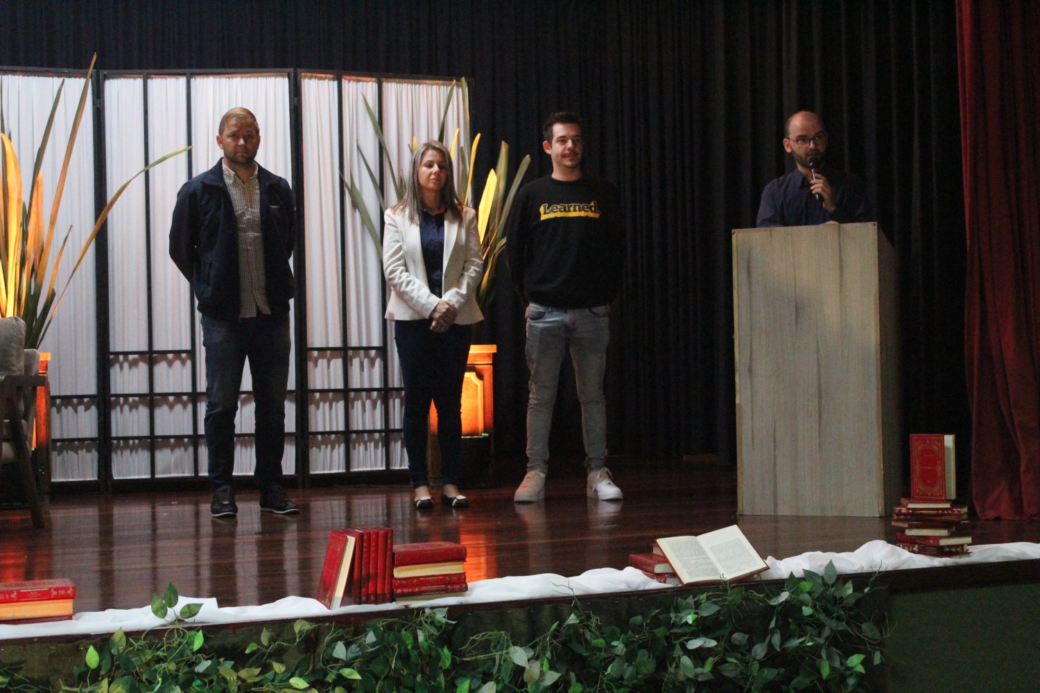 Feira do Livro integra a comunidade escolar de Bom Princípio