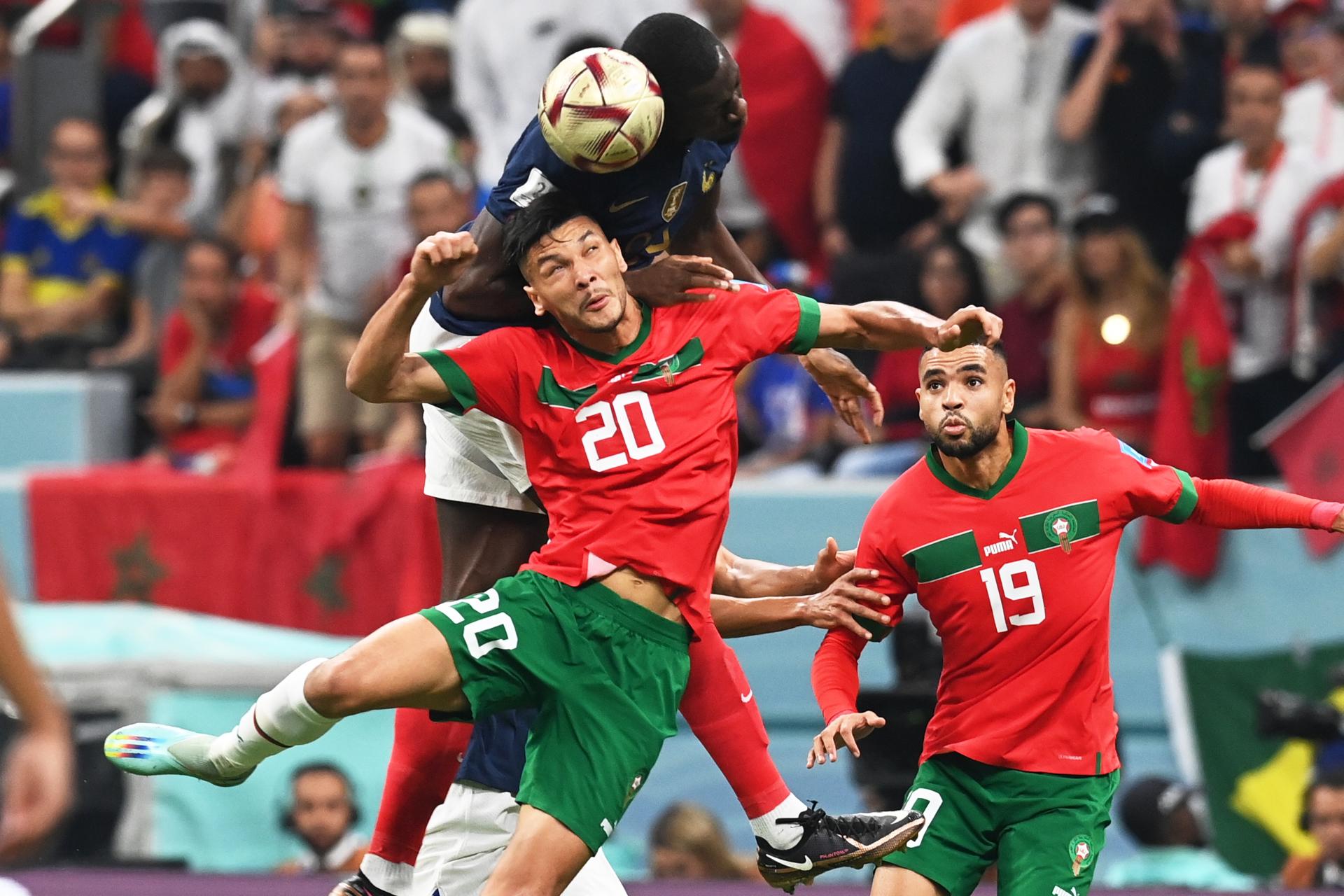 França sofre, vence a zebra Marrocos e vai à segunda final seguida de Copa