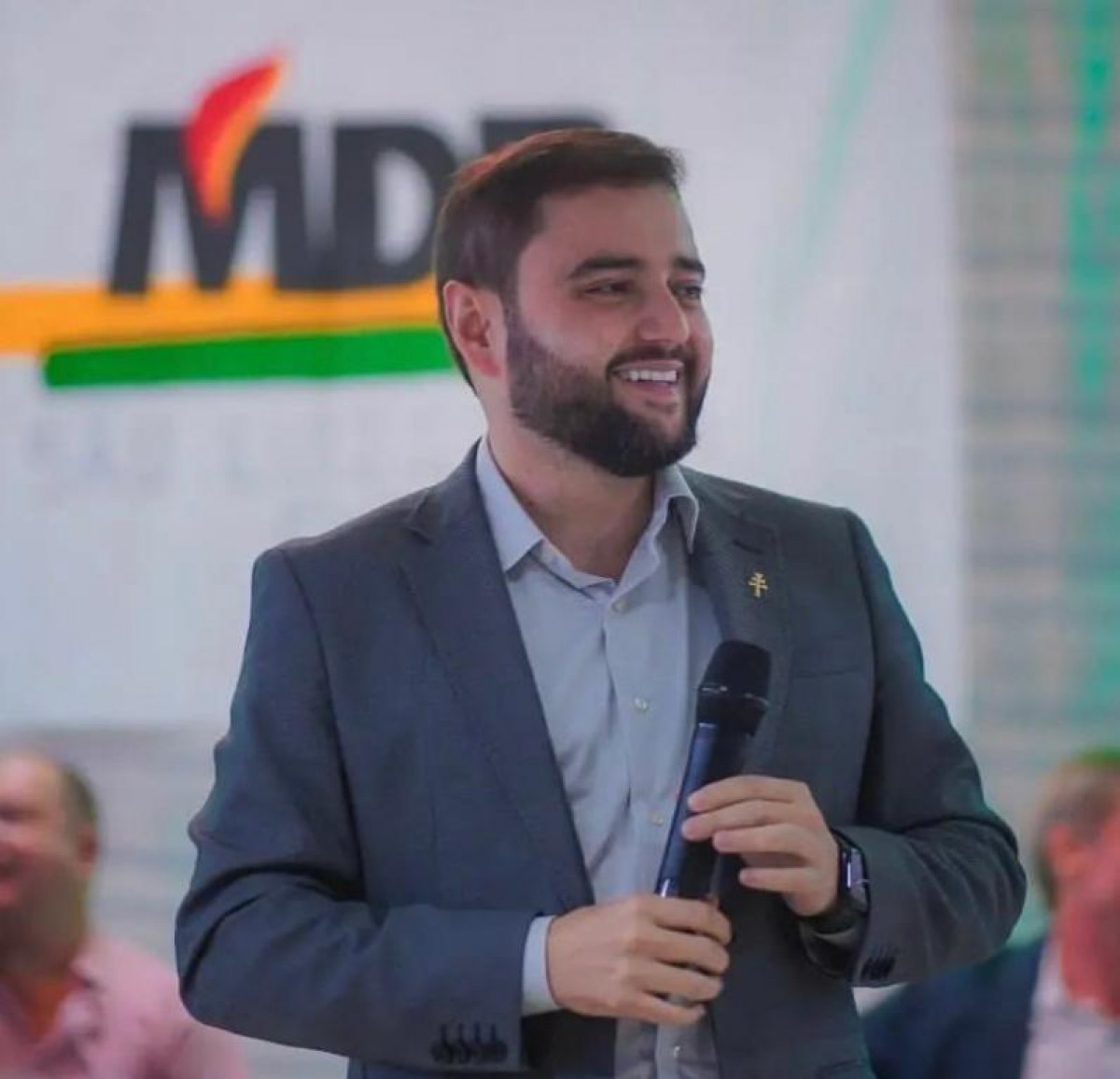 MDB abre mão de candidatura ao governo do Estado