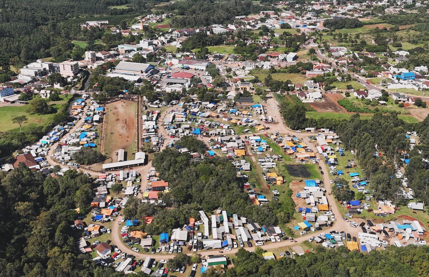 Grande público participou da Expofesta em Brochier