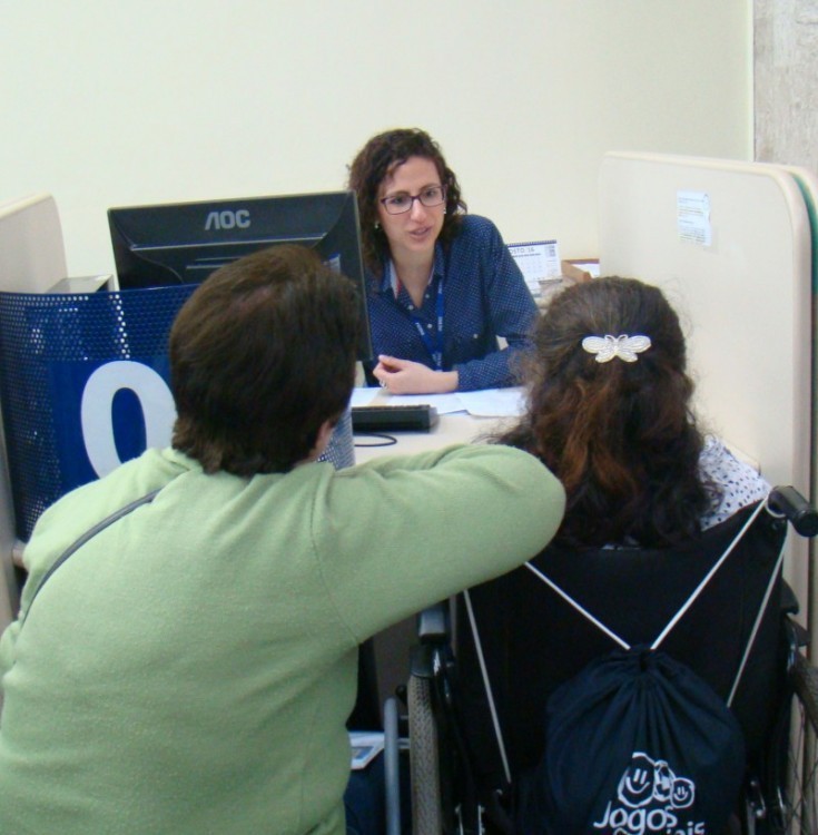 Agências FGTAS/Sine oferecem atendimento preferencial a pessoas com deficiência e reabilitados