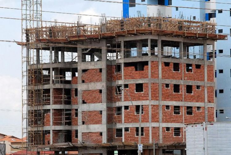 Caixa reduz juros para compra da casa própria