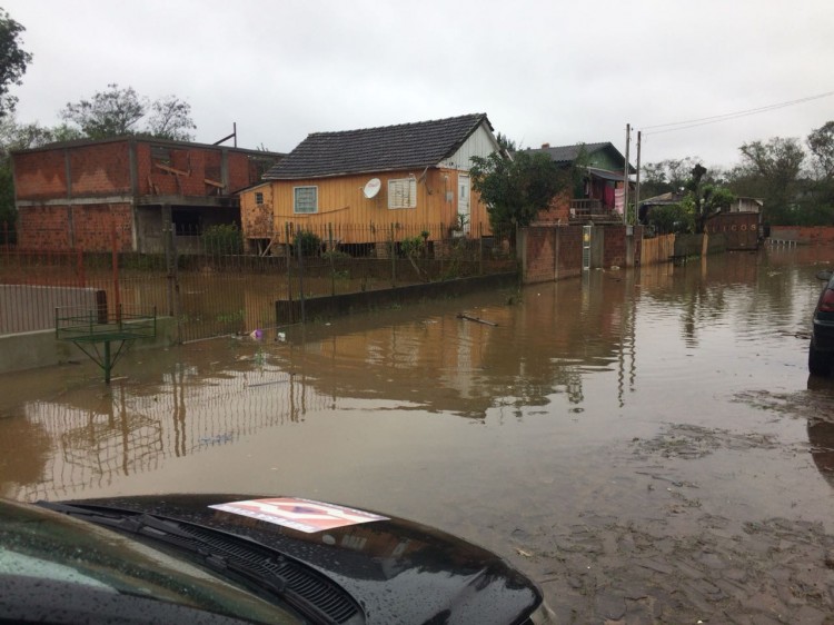 Rio Caí começa a baixar