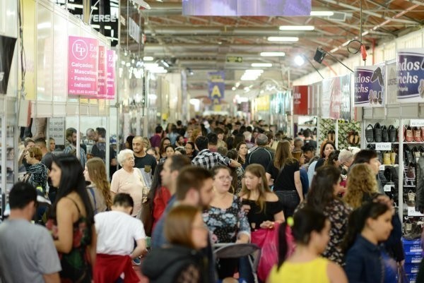 Segunda edição do ano da Feira da Loucura por Sapatos começa nesta quinta-feira