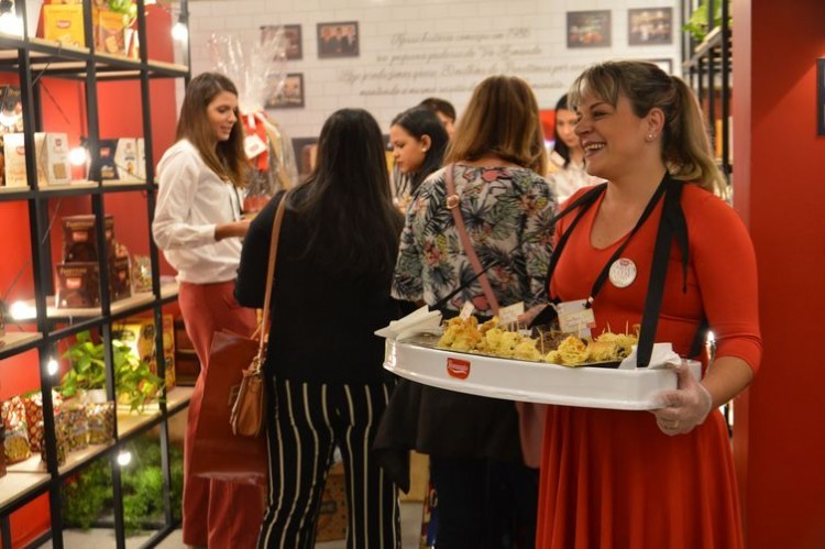 Supermercados preveem alta de 10% nas vendas de produtos natalinos