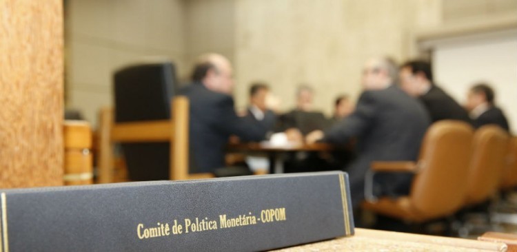 Banco Central mantém Selic no menor nível da história