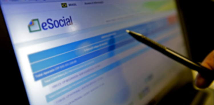 Uso do eSocial passa a valer para empresas do Simples Nacional