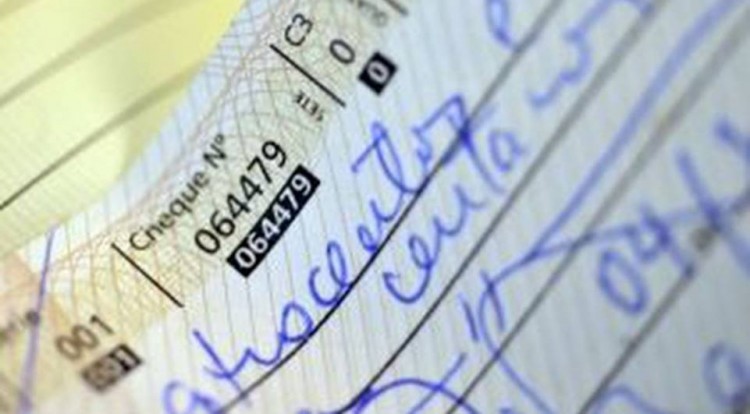 Juros do cheque especial e rotativo do cartão subiram em março