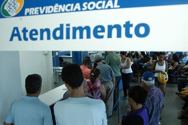 Greve dos médicos peritos do INSS deixa mais de 2 milhões de pessoas com problemas para receberem seus benefícios