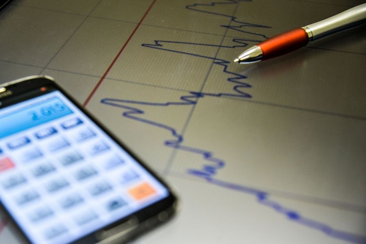 Mercado reduz projeção de crescimento da economia brasileira pela 10ª vez seguida