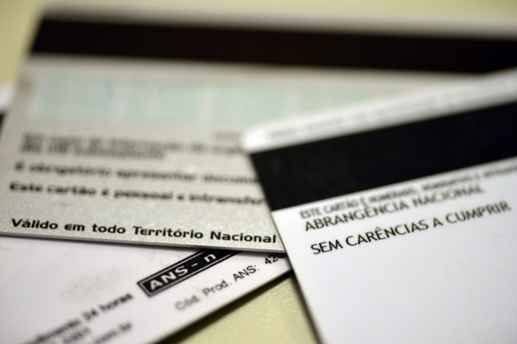 Beneficiários de planos de saúde coletivos podem fazer portabilidade