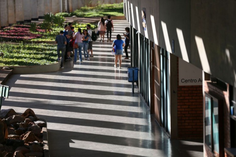 MEC vai abrir 4 mil novas inscrições para Bolsa Permanência até 29 de junho