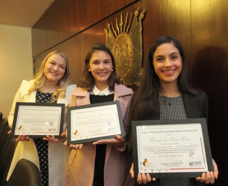 Prêmio Jovem Cientista destaca trabalho de estudantes de escolas públicas
