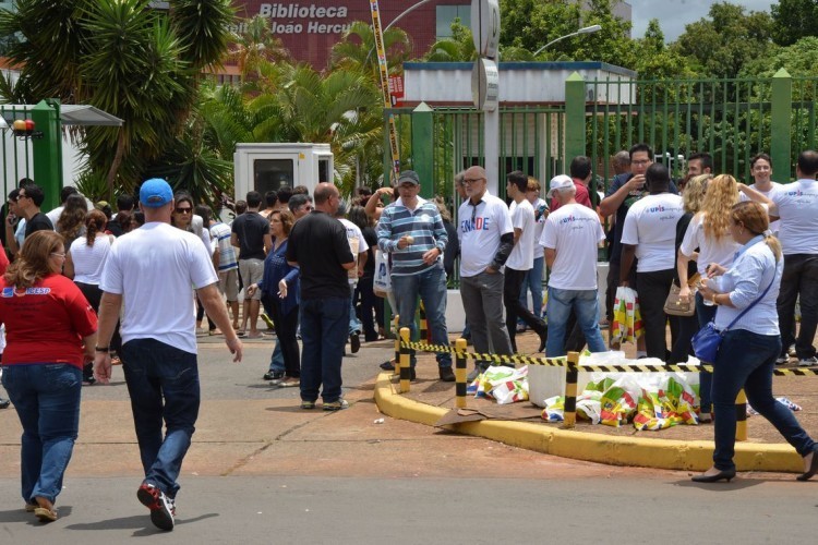 Estudantes inscritos no Enade que não fizeram a prova precisam justificar ausência