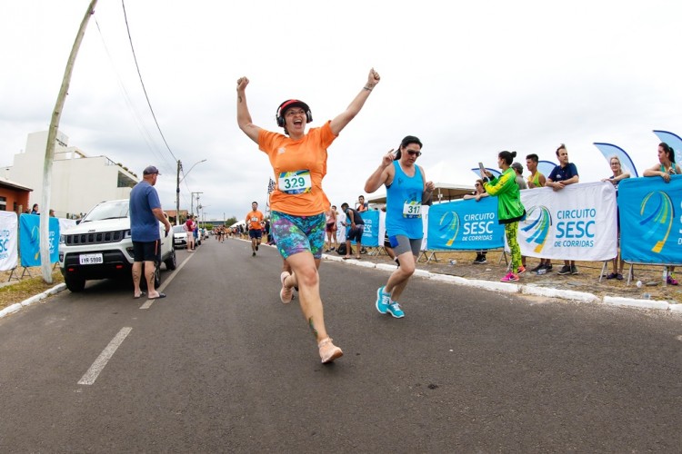 Final do Circuito Sesc de Corridas reúne 1,9 mil atletas em Torres e premia os melhores da competição