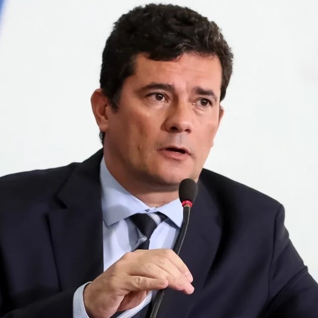 Sérgio Moro pede demissão do Ministério da Justiça