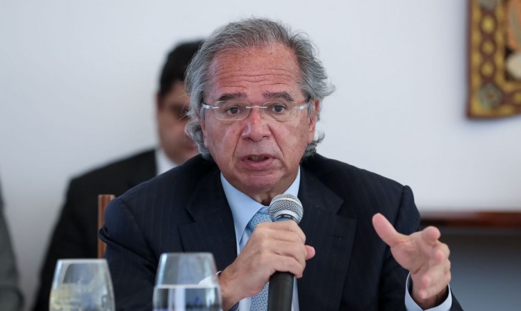 Auxílio de R$ 600 é prorrogado por dois meses