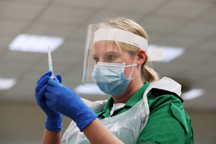 Anvisa vai conceder licença provisória para vacinas da Covid-19