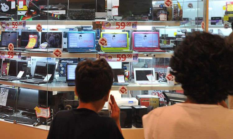 Pequenos negócios criaram quase o dobro de vagas a mais que as médias e grandes empresas