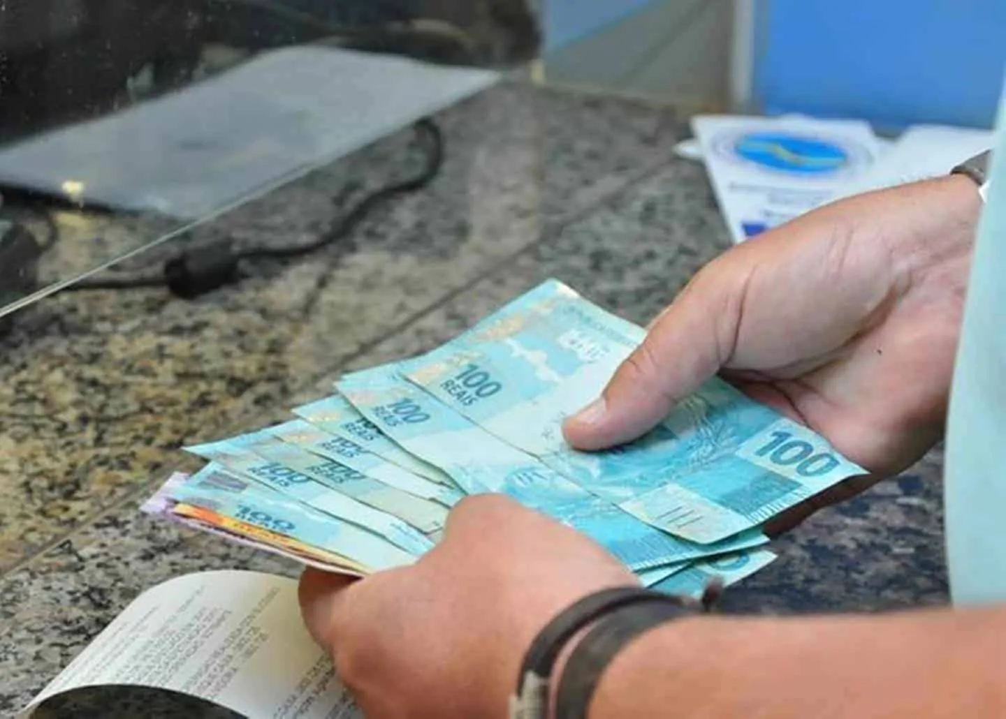 Governo pagará primeira parcela do 13º de aposentados e pensionistas em abril
