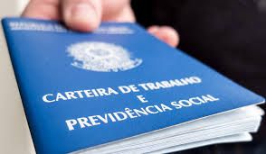 Confira as cidades que mais demitiram e as que mais contrataram trabalhadores com carteira assinada no mês de abril