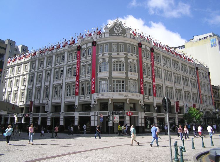 Bradesco conclui a compra e assume o banco HSBC Brasil