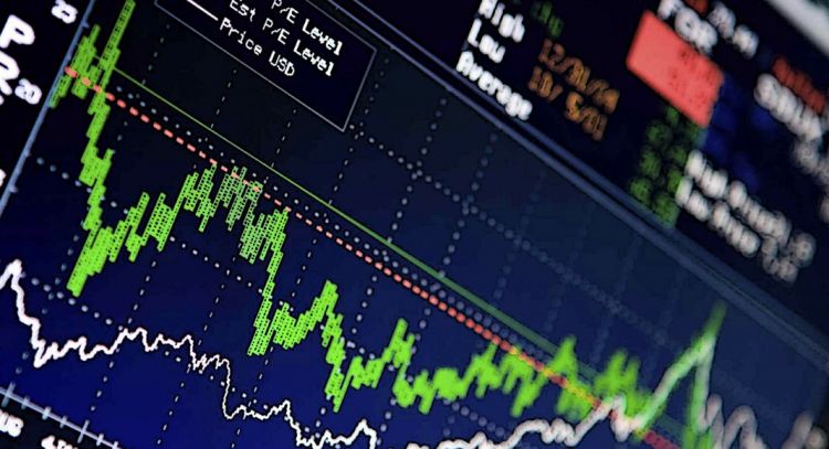 Economia brasileira encolhe pelo sexto trimestre seguido