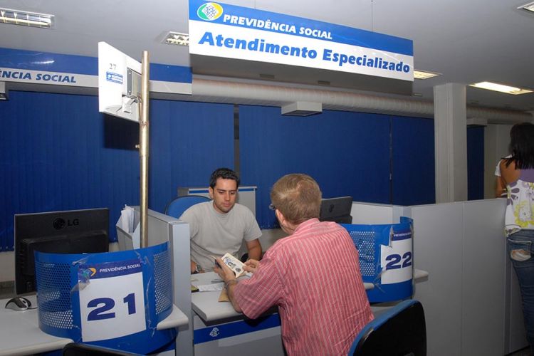 Mais de 2 milhões de pessoas devem passar pelo pente-fino do INSS