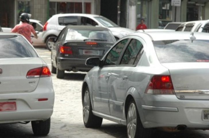 Terça-feira, dia 31 é o último dia para parcelar IPVA 2017 em três vezes