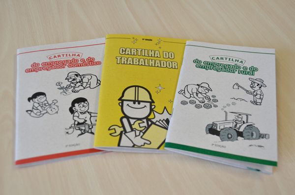 Justiça do Trabalho gaúcha distribui três cartilhas sobre direitos e deveres do trabalhador