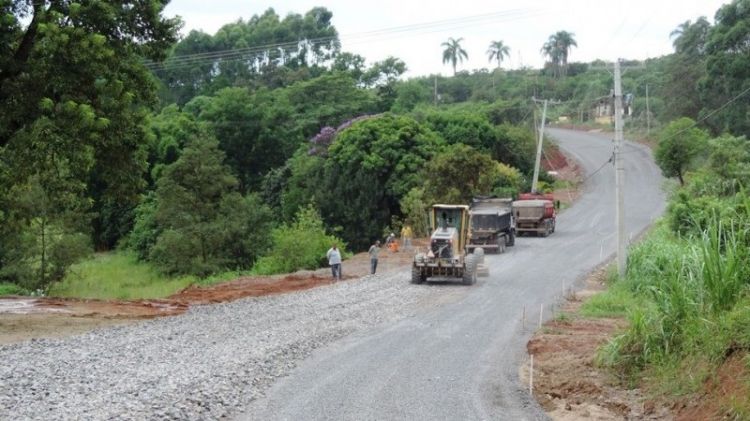 Rodovia será totalmente asfaltada entre municípios do Vale do Caí