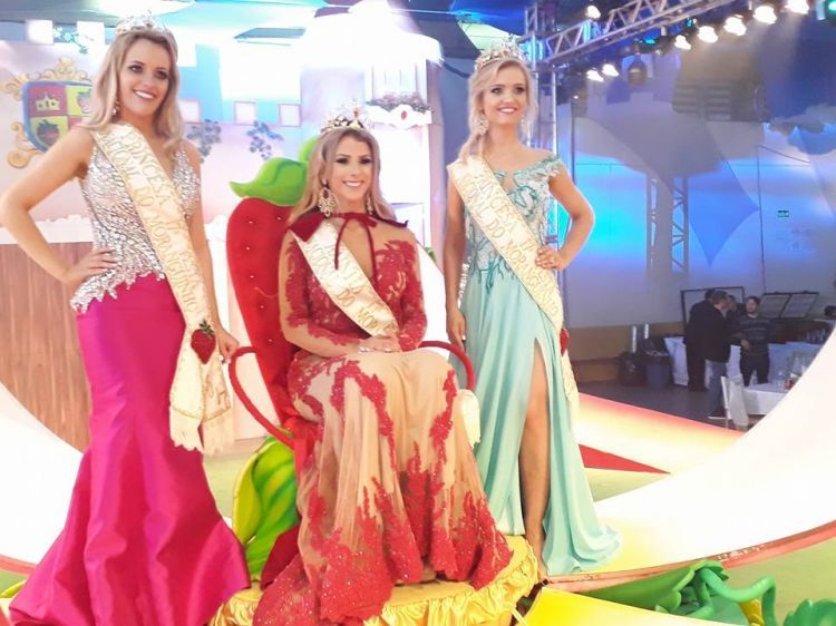 Escolhida a corte da 17ª Festa Nacional do Moranguinho de Bom Princípio