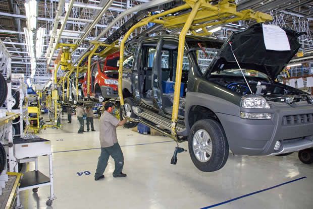 Produção de veículos no Brasil cresce 23% no primeiro semestre.