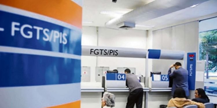 Caixa Econômica começa a pagar abono do PIS/Pasep